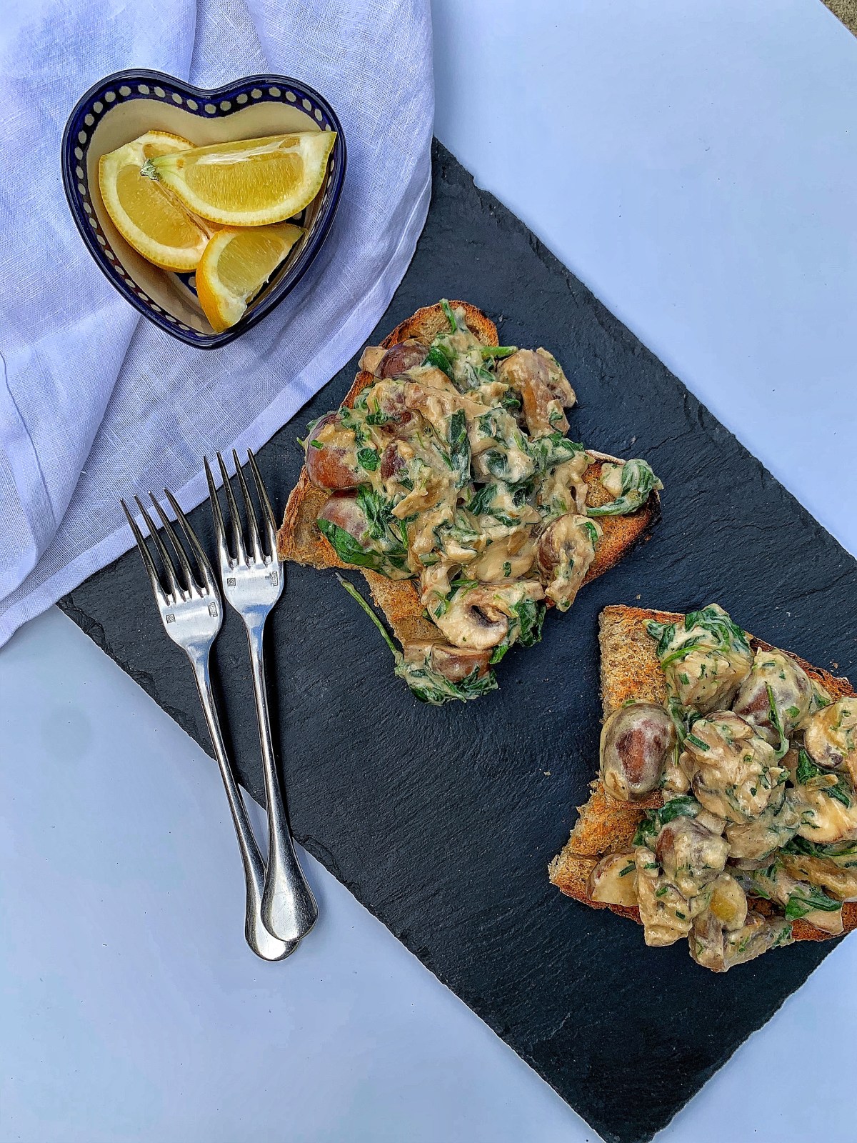 Posh mushrooms with garlic and&nbsp;parsley