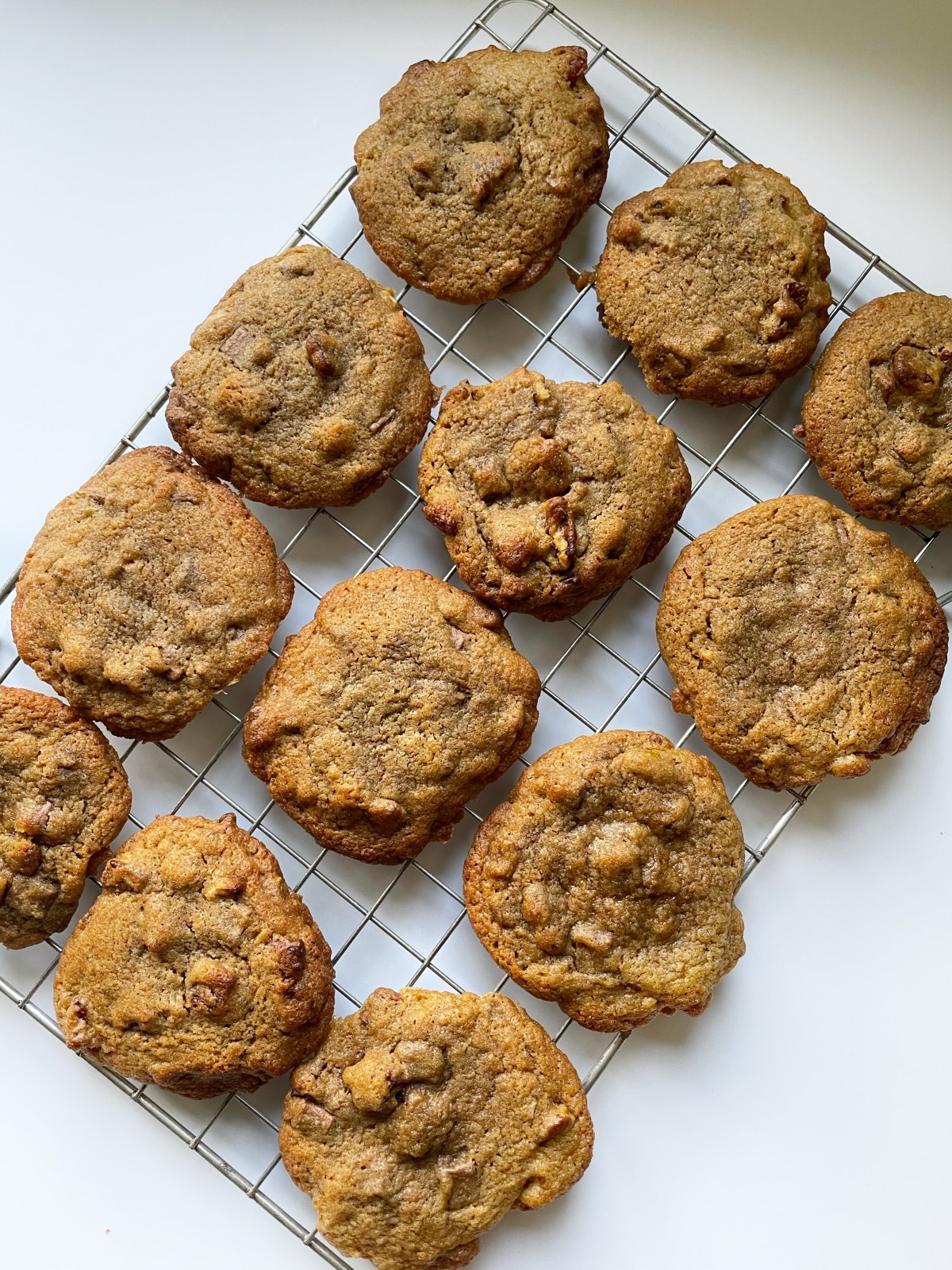 Chocolate Chip & Pecan&nbsp;Cookies